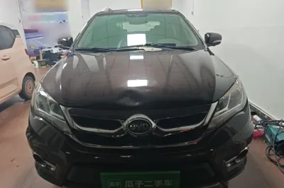 BYD S7