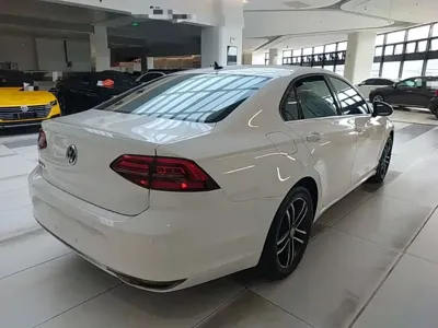 Volkswagen Lamando