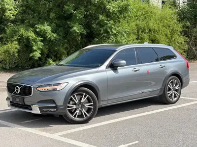 Volvo V90