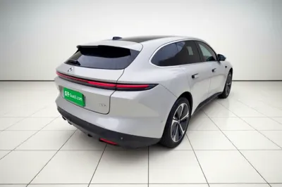 Nio ET5T