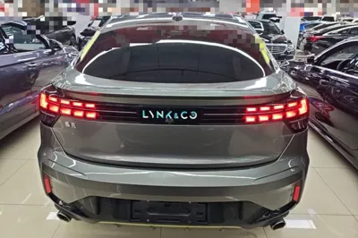 Lynk & Co 05
