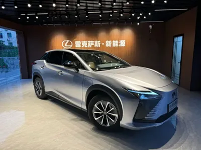 Lexus RZ