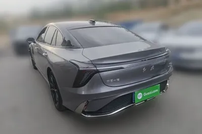 Hongqi H6