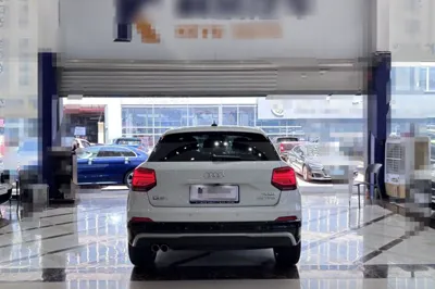 Audi Q2L