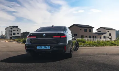 BMW i7