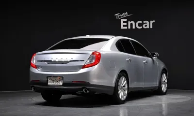 Lincoln MKS