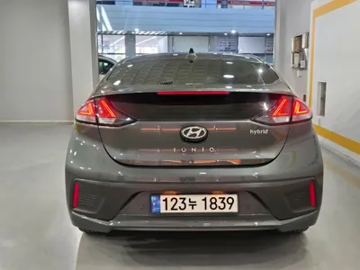Hyundai Ioniq