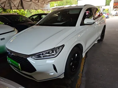 BYD e2