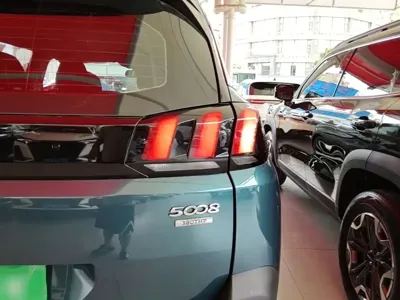 Peugeot 5008