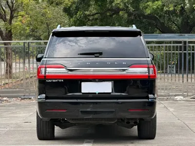 Lincoln Navigator