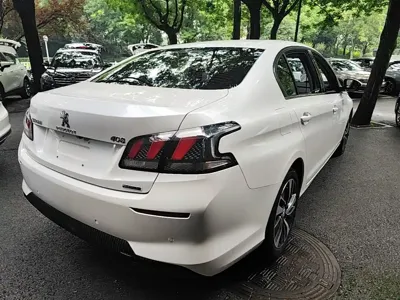 Peugeot 408
