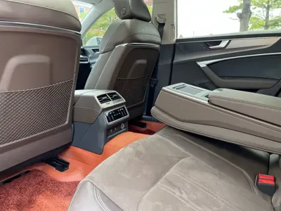 Audi A7L