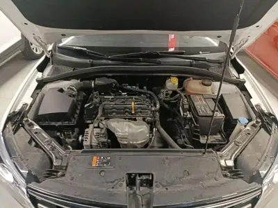 Roewe i5