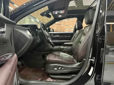Cadillac XT6
