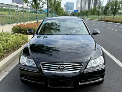 Toyota Reiz