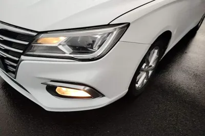 Roewe i5