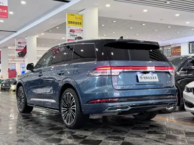 Lincoln Aviator