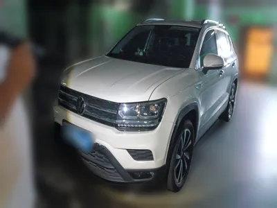 Volkswagen Tharu