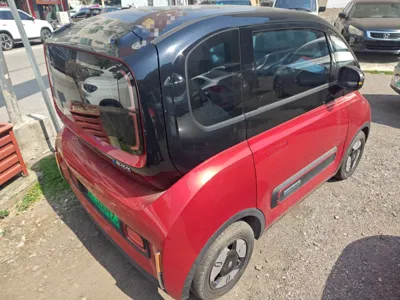 Baojun E300