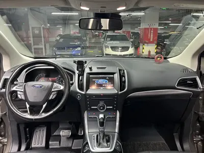 Ford Edge