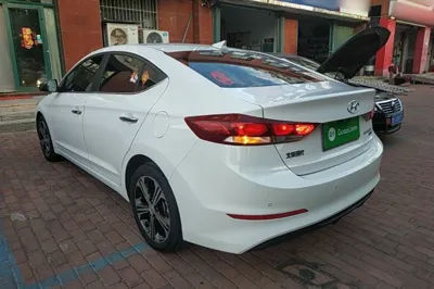 Hyundai Elantra (6th Generation