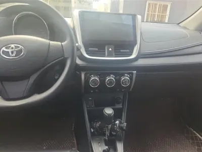 Toyota Yaris L