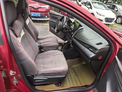 Toyota Yaris L
