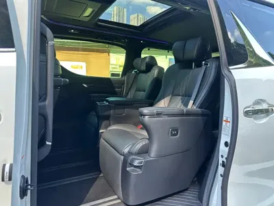 Lexus LM