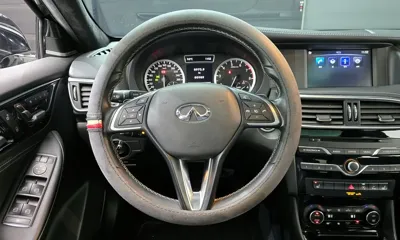 Infiniti QX30