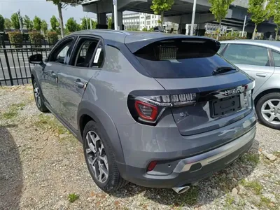 Lynk & Co 02