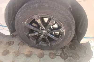 BYD e2
