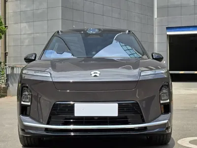 Nio ES8