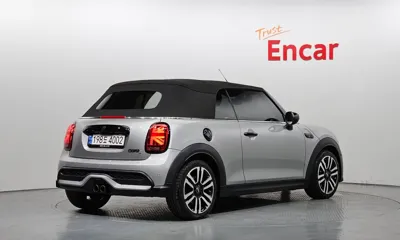 MINI Cooper Convertible