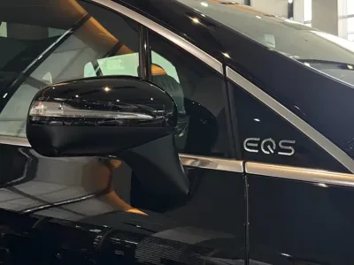 Mercedes-Benz EQS SUV