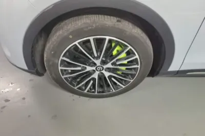 Leapmotor C11