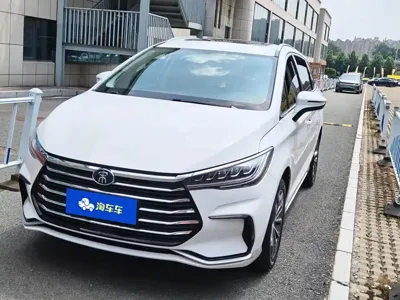 BYD MAX
