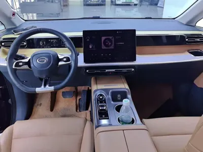 GAC Motor 传祺E8 PHEV