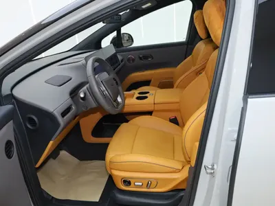 Li Auto 理想i8