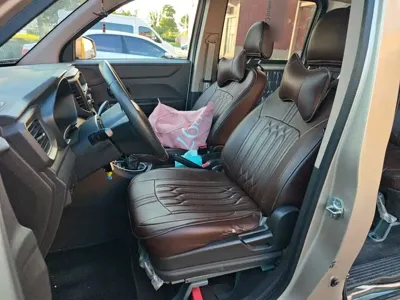 Wuling Hongguang V