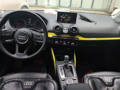 Audi Q2L