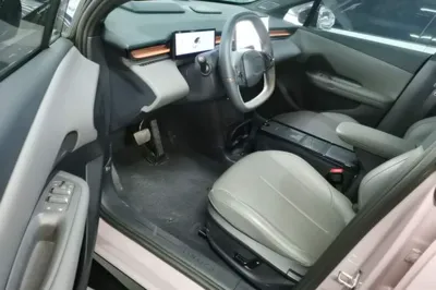 Lynk & Co Z20