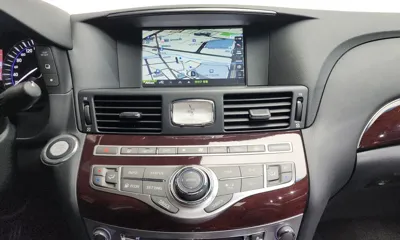 Infiniti Q70