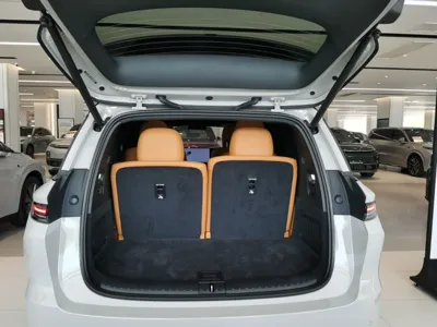 Li Auto Li Auto i8