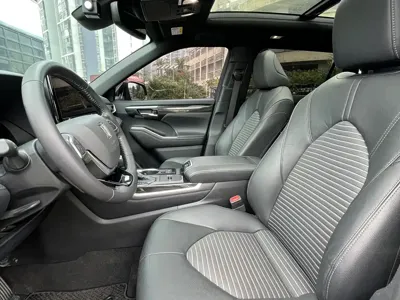 Toyota Crown Kluger