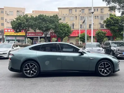 Xpeng P7