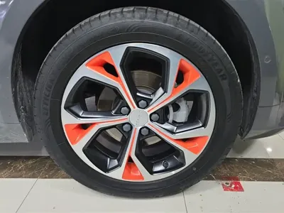 Lynk & Co 02