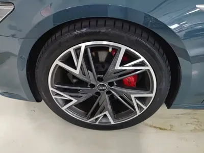Audi A7L