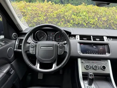Land Rover Sport