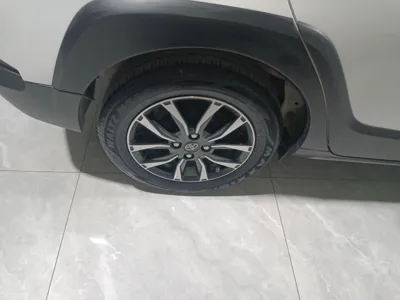Toyota YARiS L Zhi Xuan