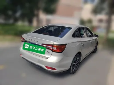 Roewe i5